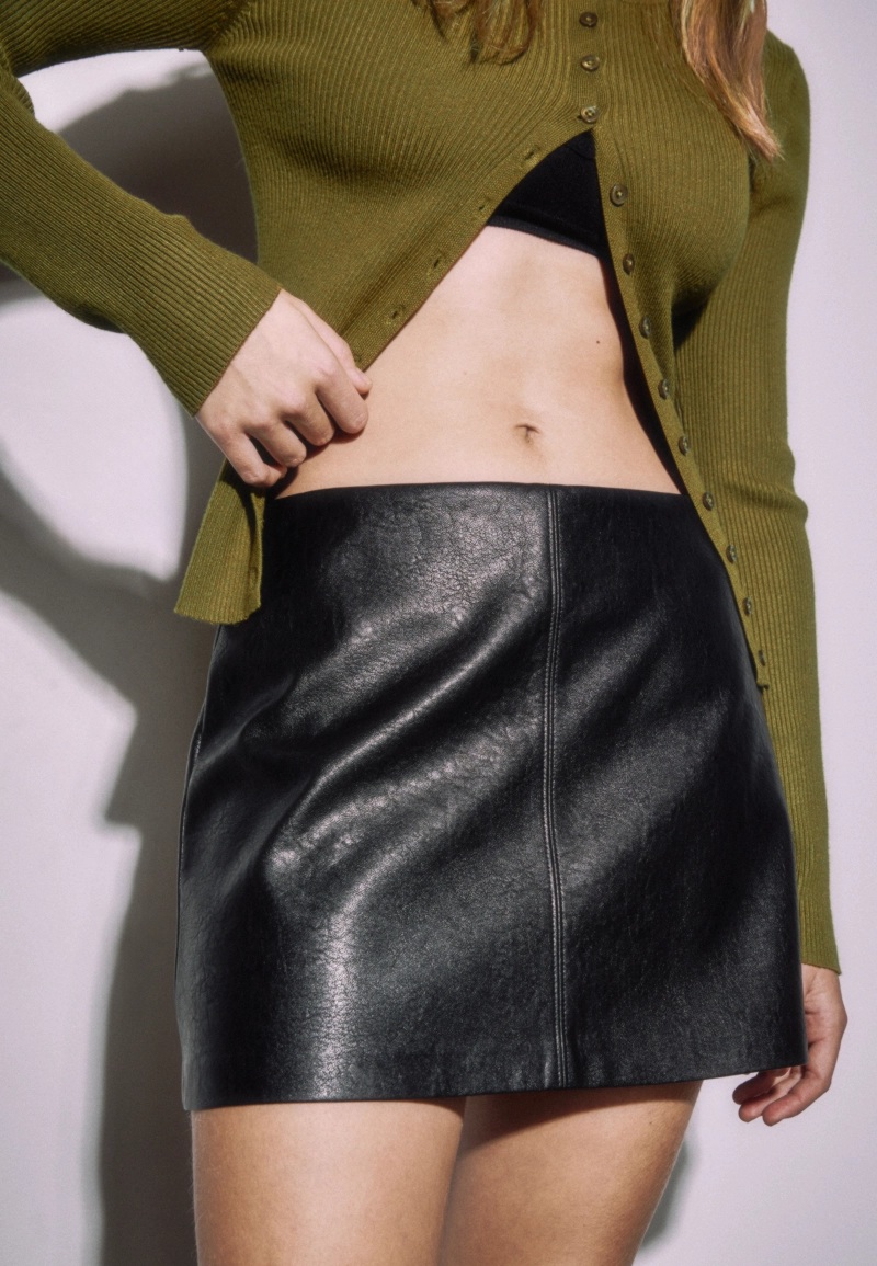 Мини-юбка-шорты из искусственной кожи