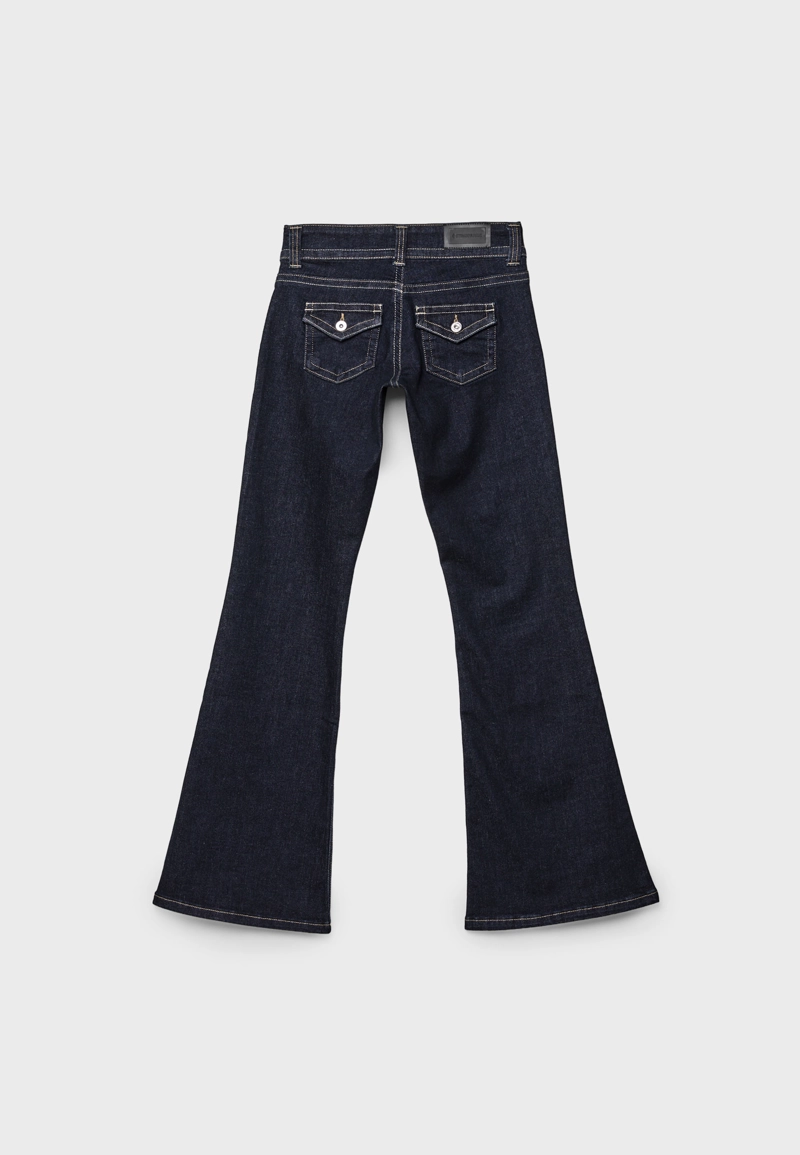 Джинсы клеш с низкой посадкой и двумя пуговицами