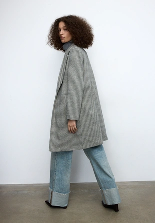 Пальто миди с пуговицами и принтом- Заказать в России