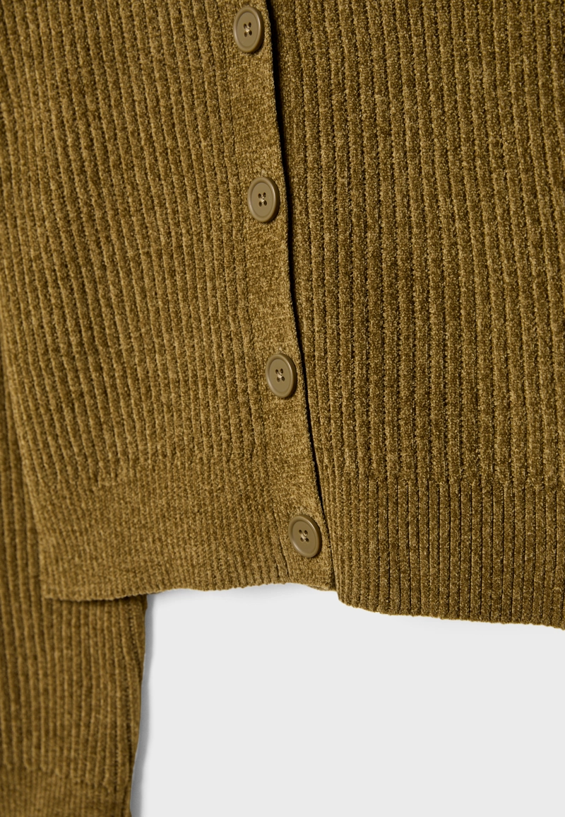 Трикотажный жакет на пуговицах