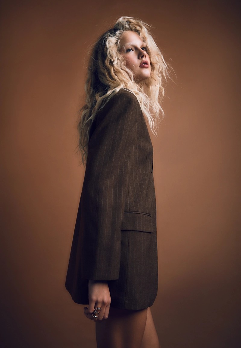 ОБЪЕМНЫЙ ПИДЖАК В ПОЛОСКУ