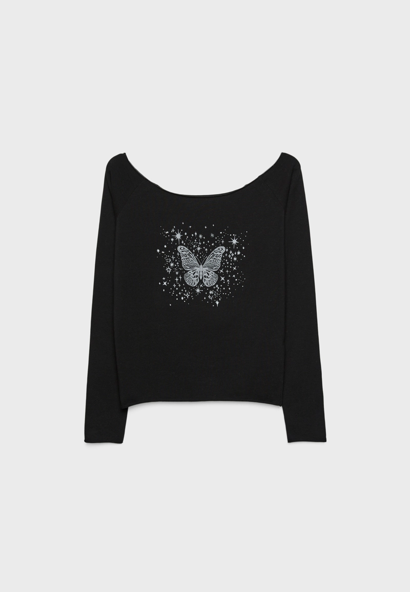 Футболка с вырезом «лодочка»