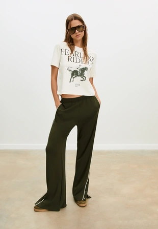 Футболка с флокированным принтом- Заказать в России