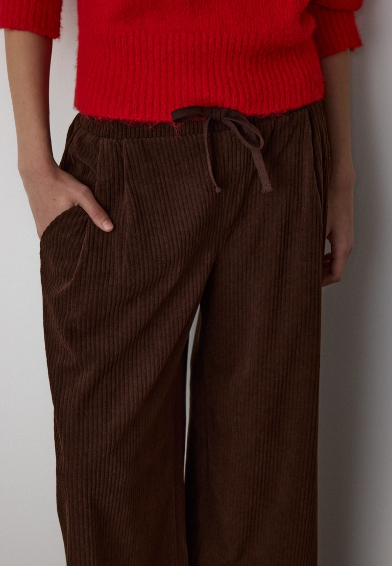 Вельветовые джоггеры на шнурках