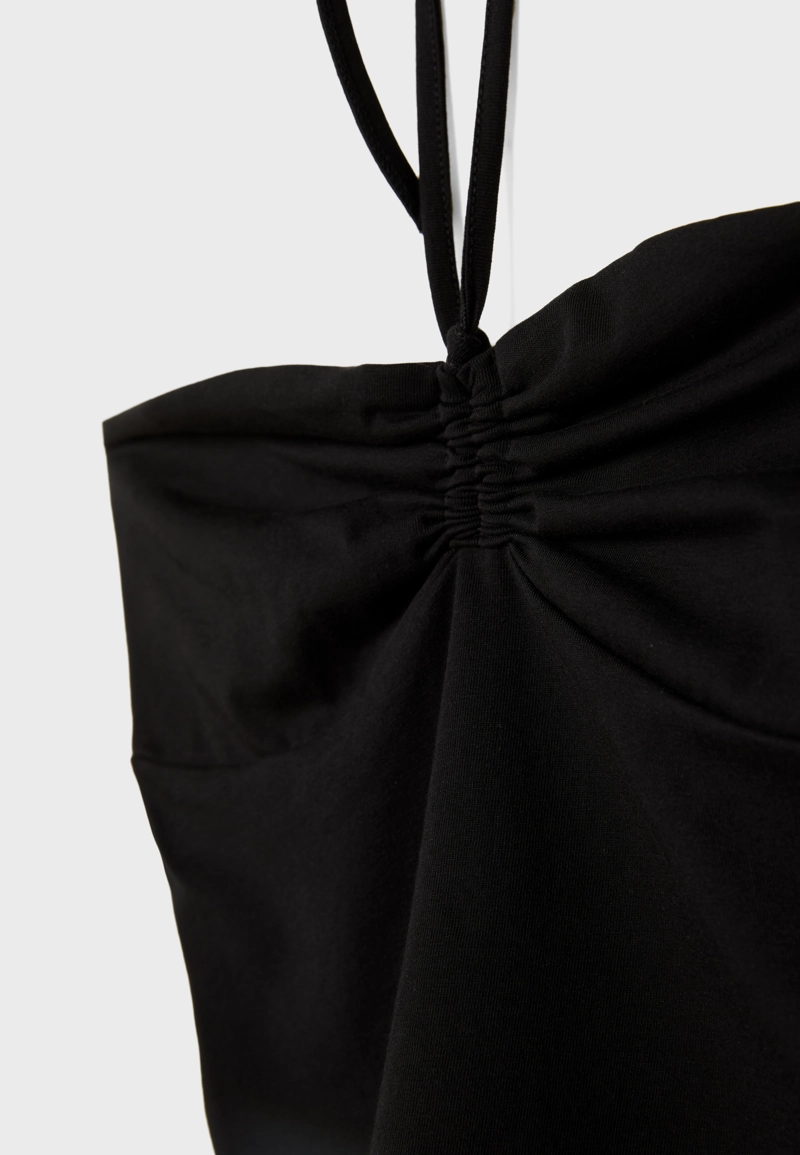 Топ-бандо с завязками и горловиной халтер