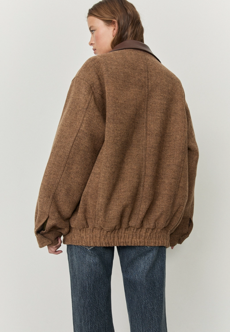 Куртка с карманами в елочку