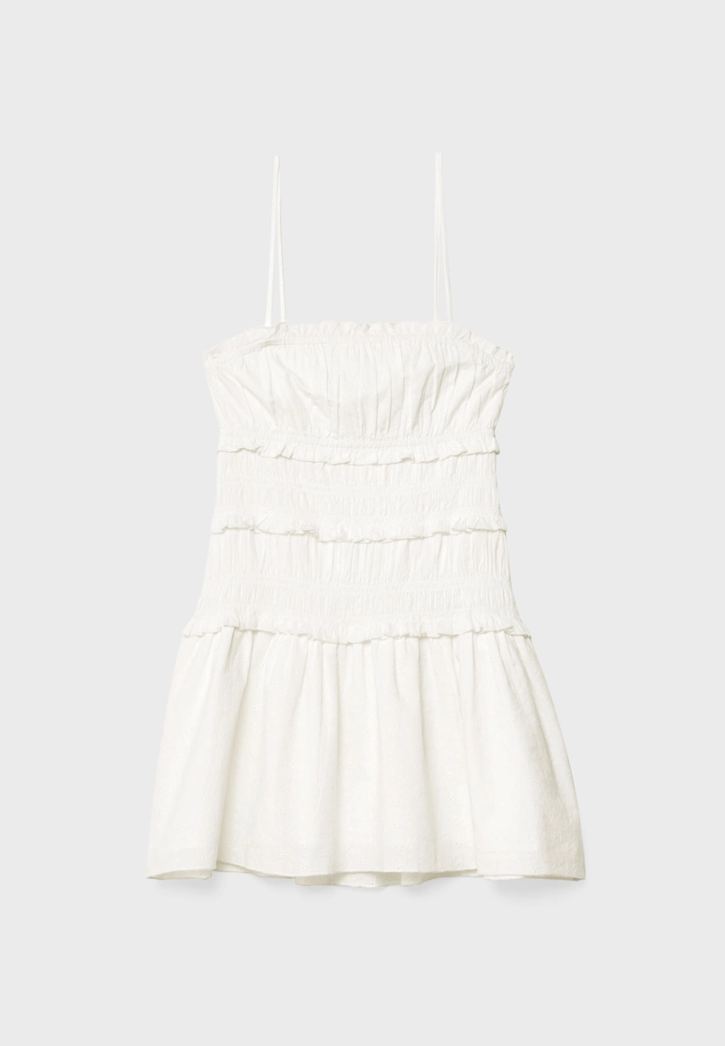 Короткое платье с присборенным топом на бретелях