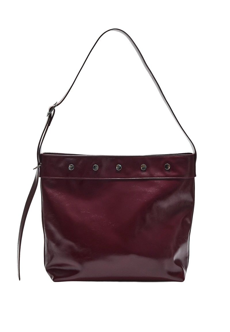 Сумка-ведро с заклепками