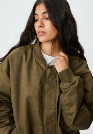 Бомбер с эффектом потертости- Заказать в России