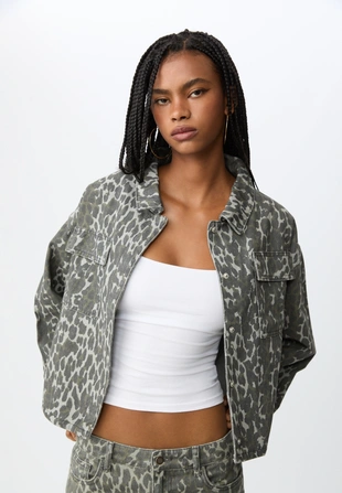 Куртка с анималистическим принтом и карманами- Заказать в России