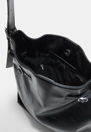 Наплечная сумка с пряжками- Заказать в России