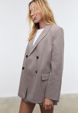 Двубортный пиджак с пуговицами и принтом- Заказать в России