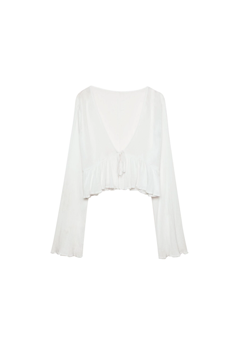 Блузка с оборками и завязками