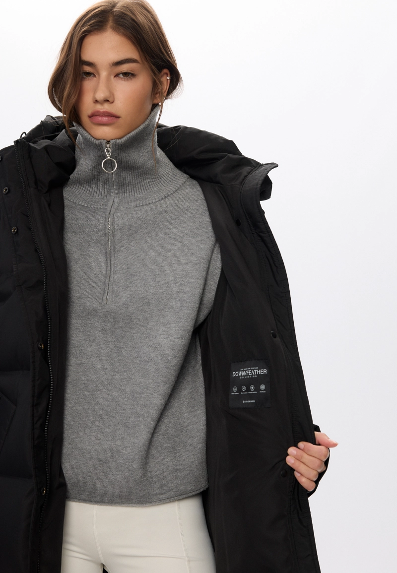 Длинное прямое стеганое пальто с пухом