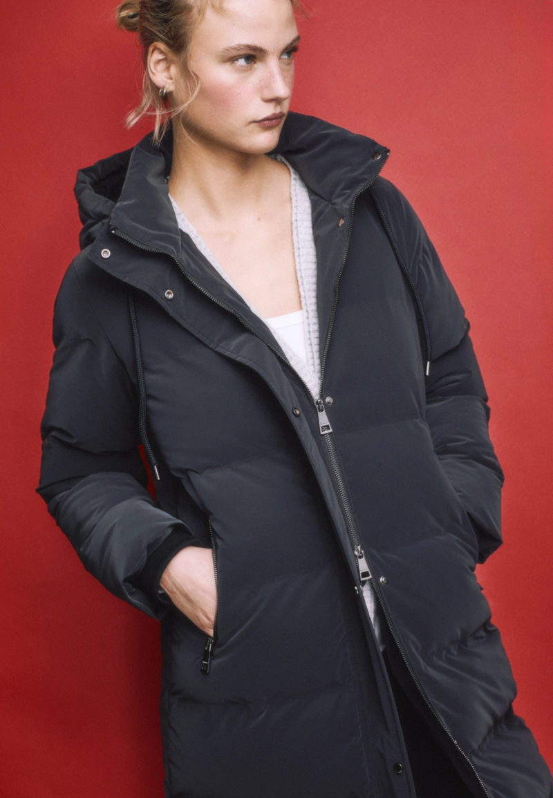 Длинное стеганое пальто