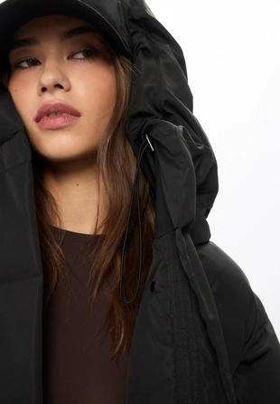 Длинное стеганое пальто на пуху с поясом- Заказать в России