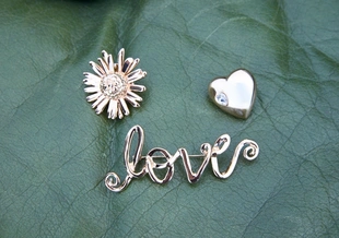 Набор из 3 комбинированных значков «любовь»- Заказать в России