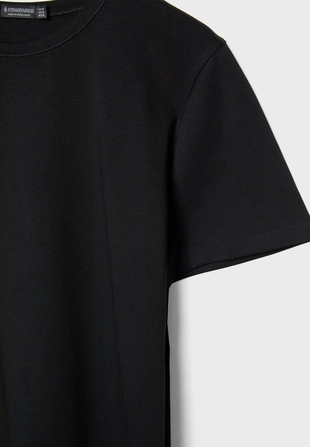 Базовая футболка REGULAR из мягкой ткани- Заказать в России