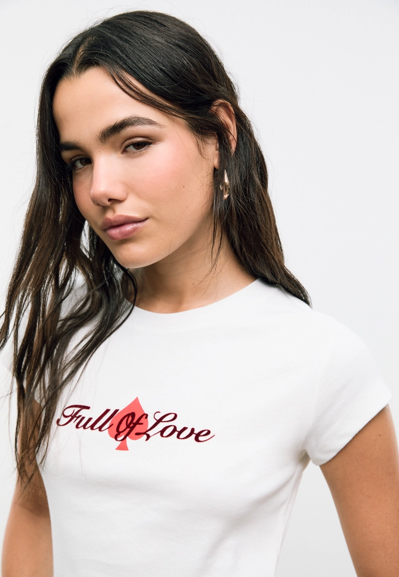 Футболка с графическим текстом