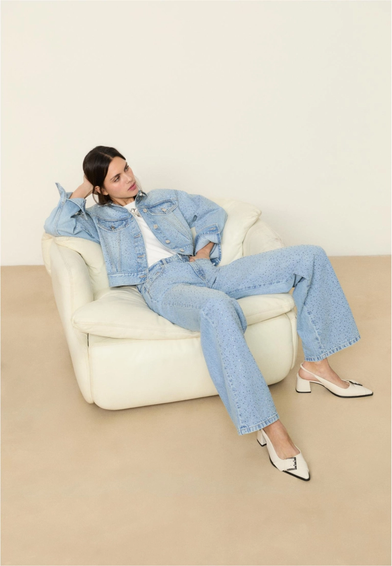 Джинсы прямого кроя с блестящей отделкой