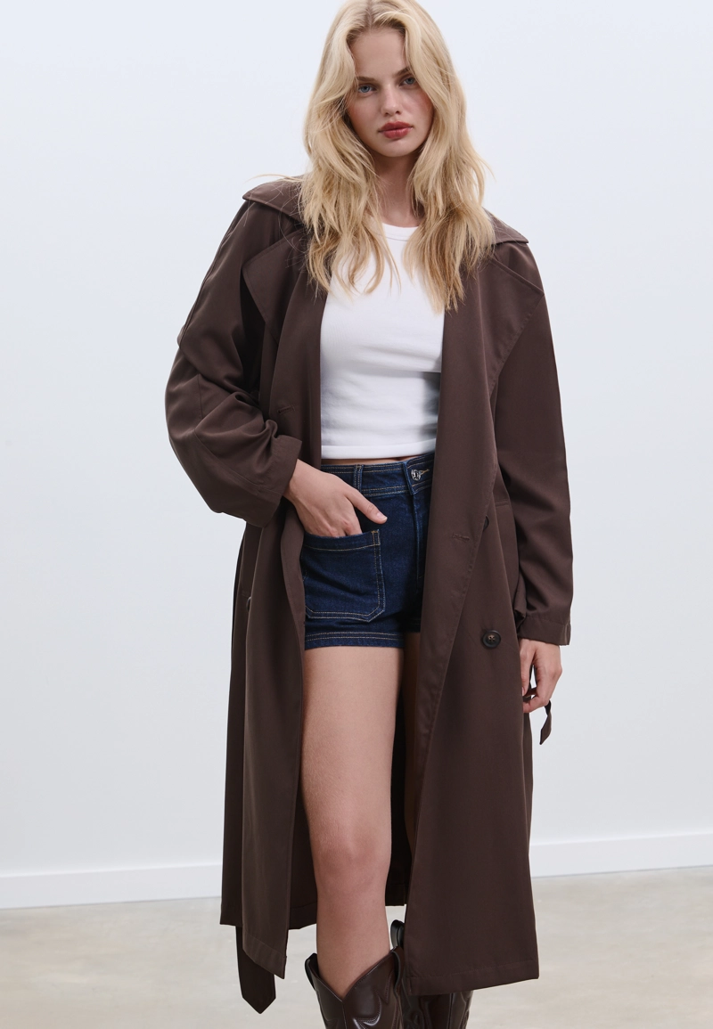 Длинный струящийся тренч оверсайз