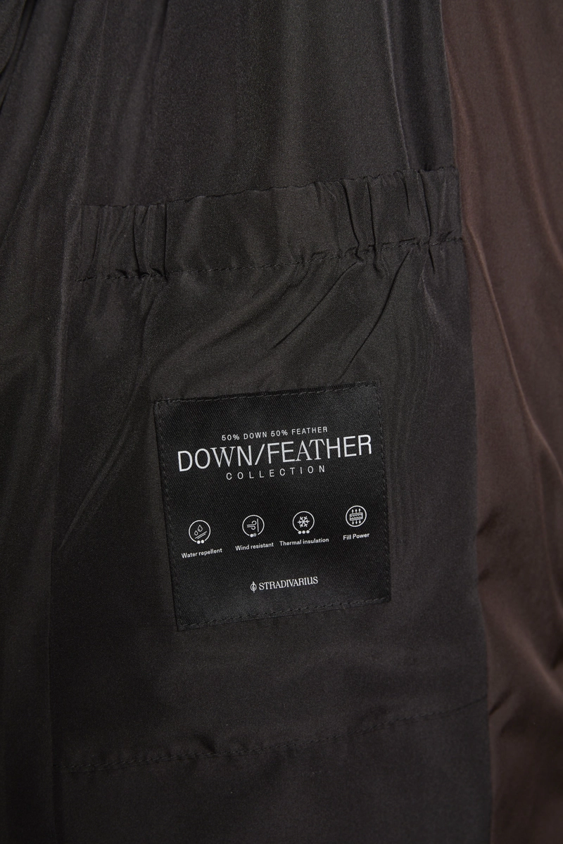 Длинное стеганое пальто с пуховым наполнителем и поясом