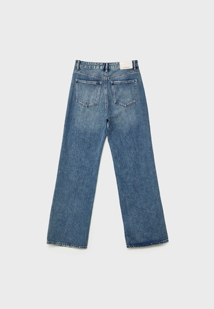 Джинсы прямого кроя- Заказать в России