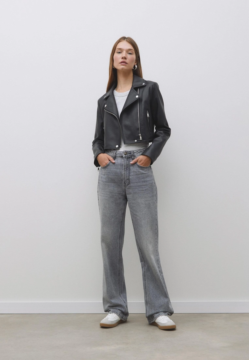 Джинсы прямого кроя