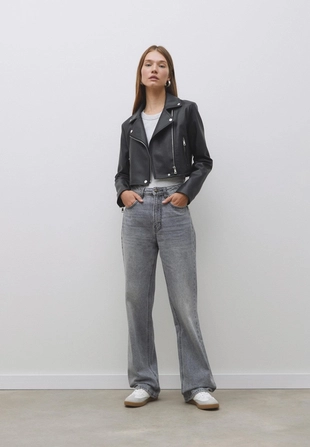 Джинсы прямого кроя- Заказать в России