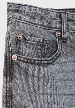 Джинсы прямого кроя- Заказать в России