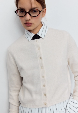 Вязаный кардиган с пуговицами из мягкой ткани- Заказать в России
