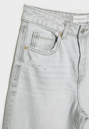 Джинсы прямого кроя- Заказать в России