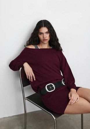 Короткое трикотажное платье с вырезом «лодочка»- Заказать в России