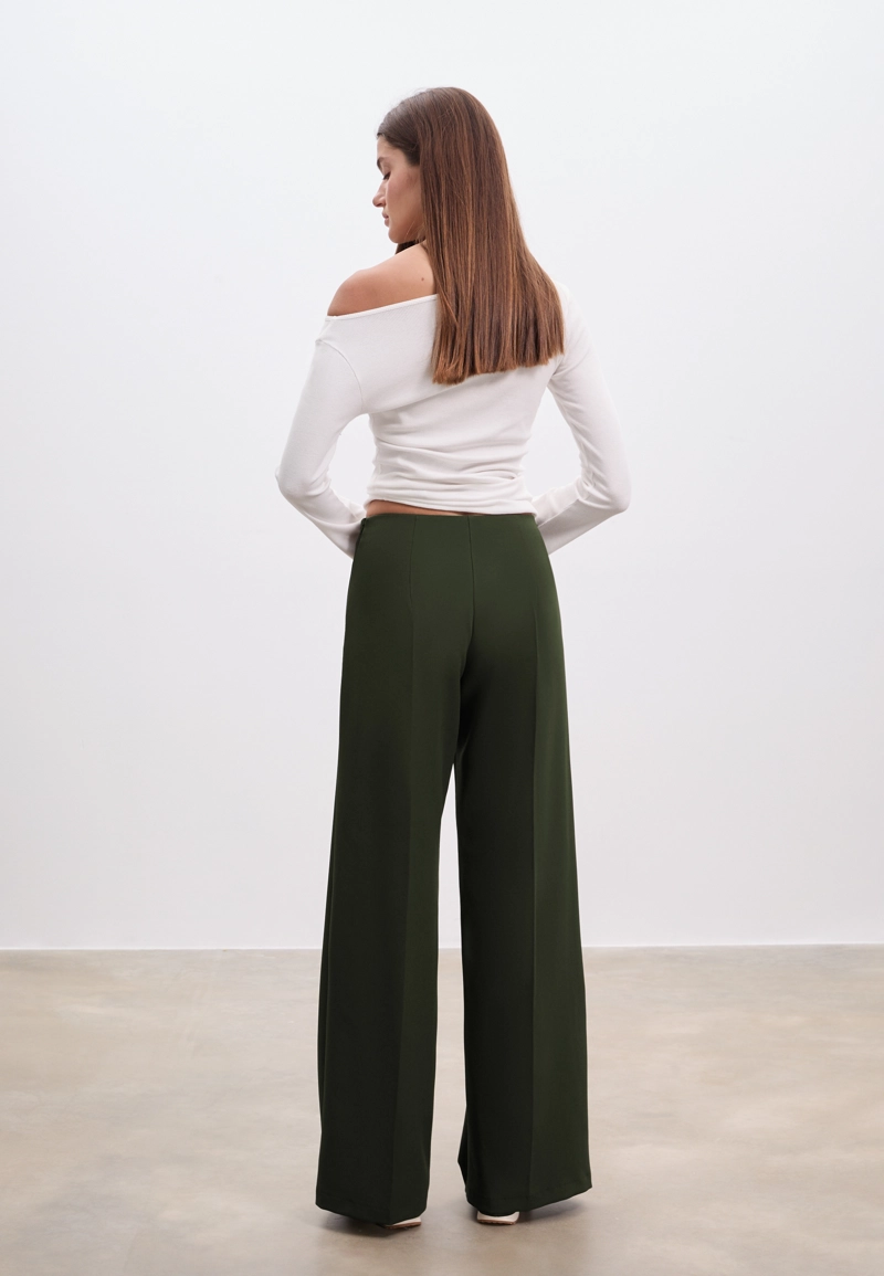 Легкие нарядные брюки