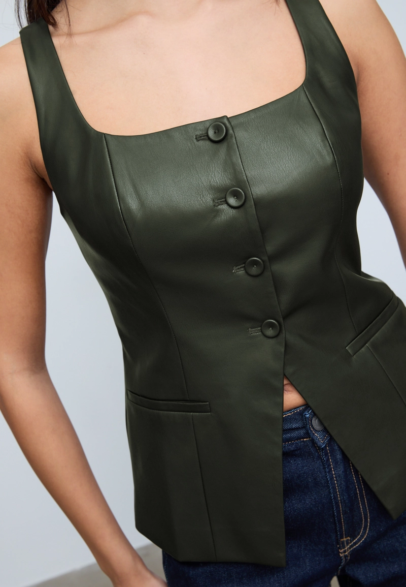 Топ с квадратным вырезом из искусственной кожи