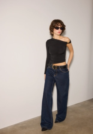 Асимметричный топ с металлическим кольцом- Заказать в России