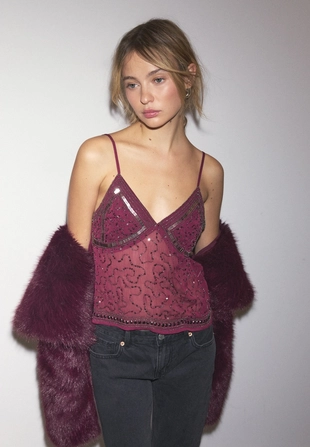 Топ на бретельках с вышивкой- Заказать в России