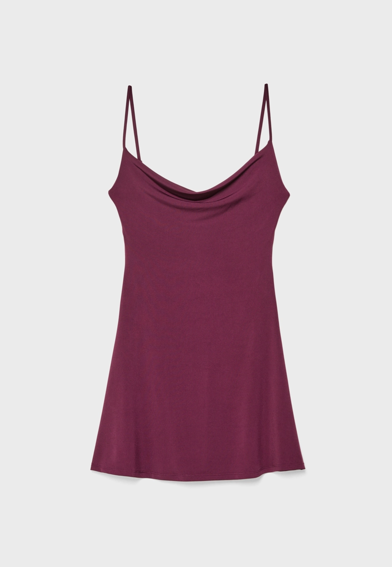 Короткое платье с плавным вырезом