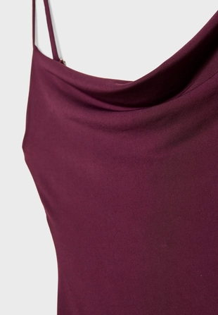 Короткое платье с плавным вырезом- Заказать в России