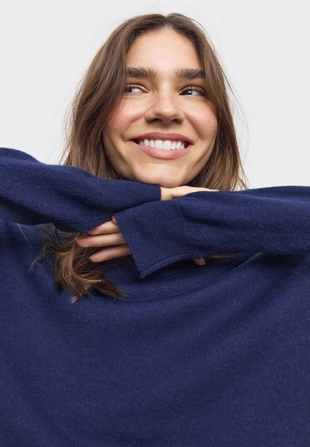 Джемпер из очень мягкой шерсти- Заказать в России