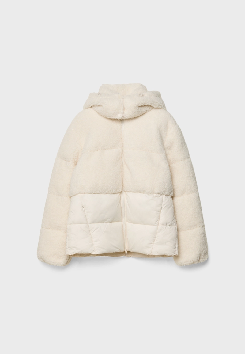 Стеганое комбинированное пальто под овчину