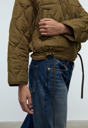 Стеганая куртка с капюшоном- Заказать в России