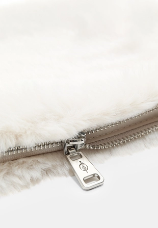 Косметичка из искусственного меха- Заказать в России