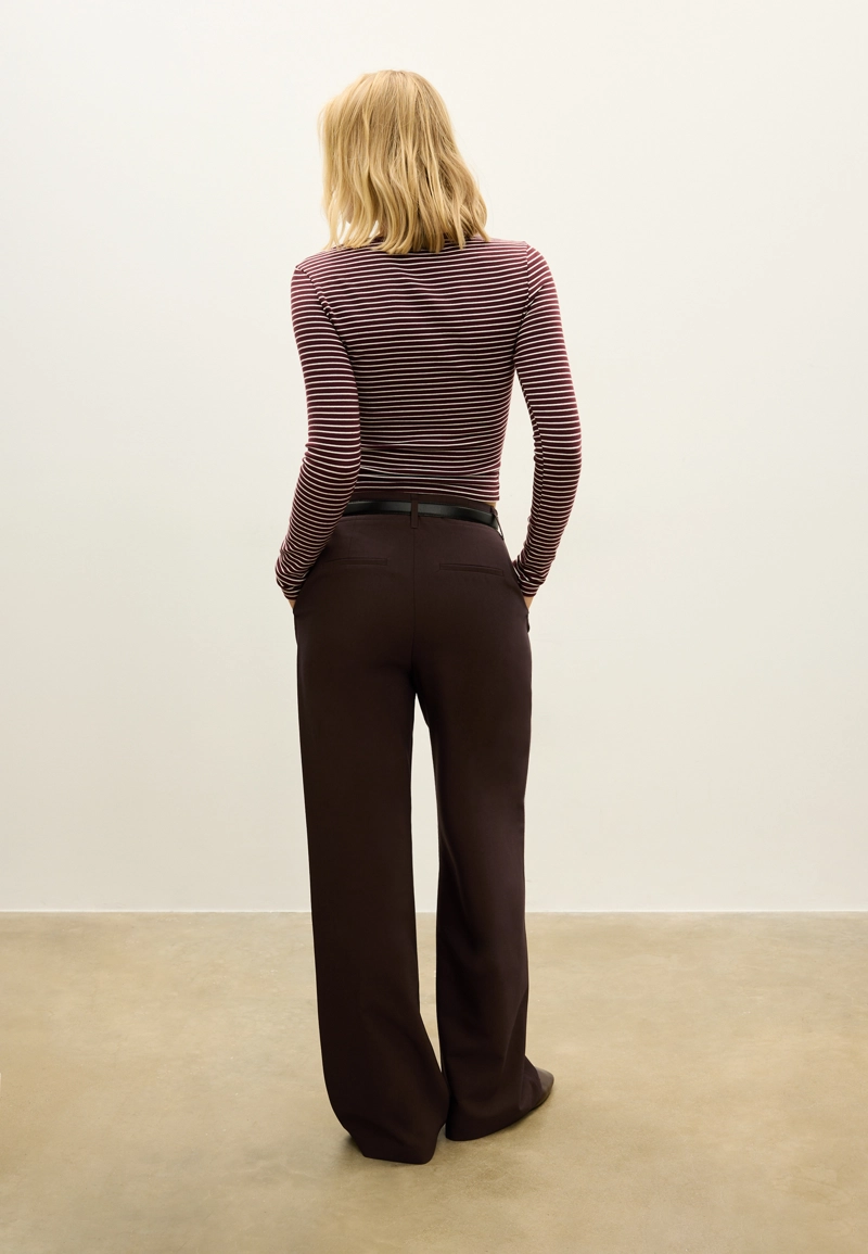 Прямые струящиеся брюки с поясом