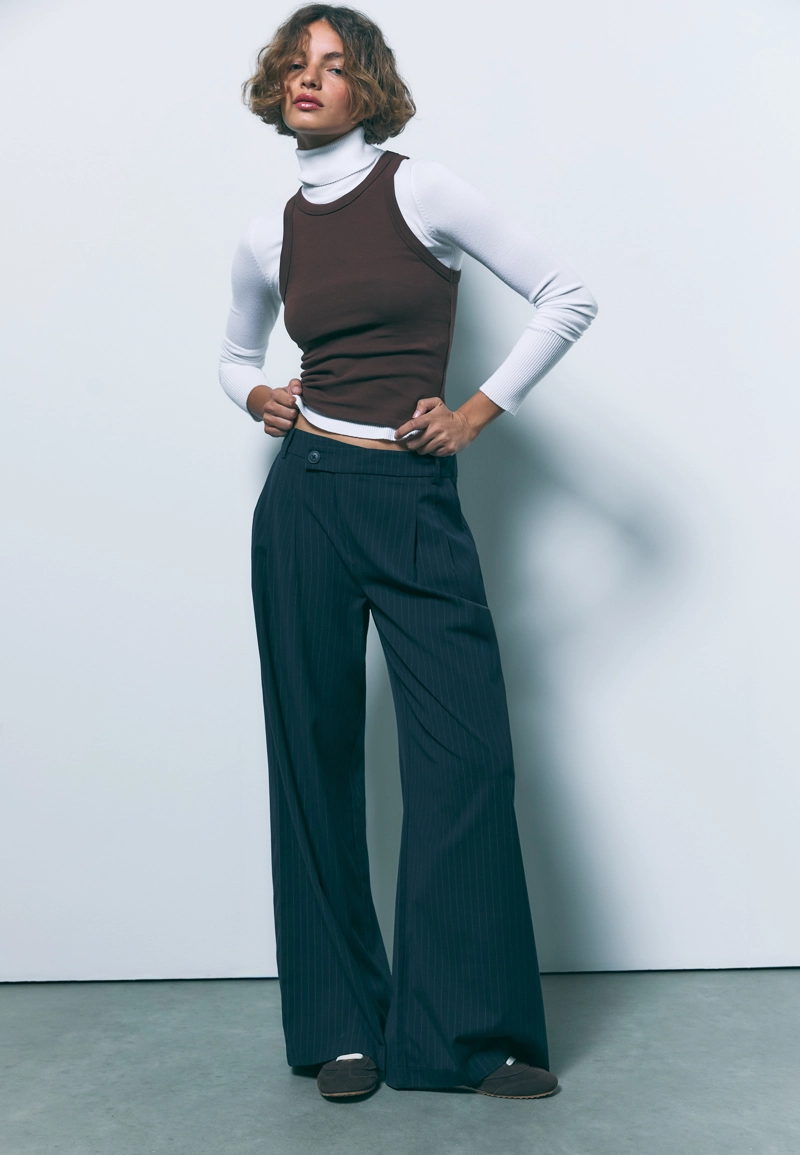 Повседневные брюки в полоску с перекрестной талией