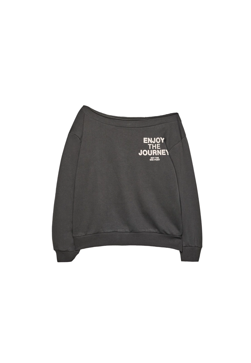 Толстовка с открытыми плечами