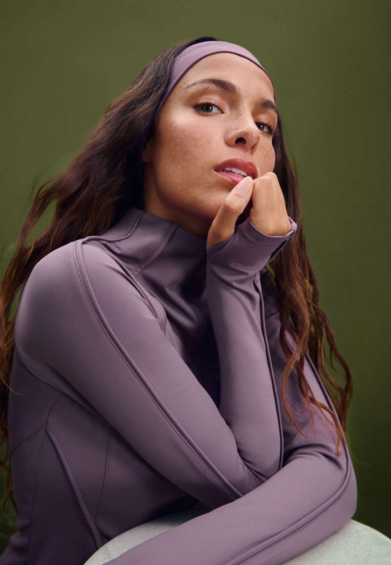 Приталенная куртка на молнии