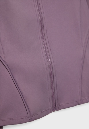 Приталенная куртка на молнии- Заказать в России