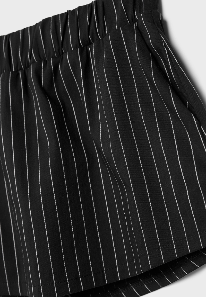 Юбка-шорты в тонкую полоску