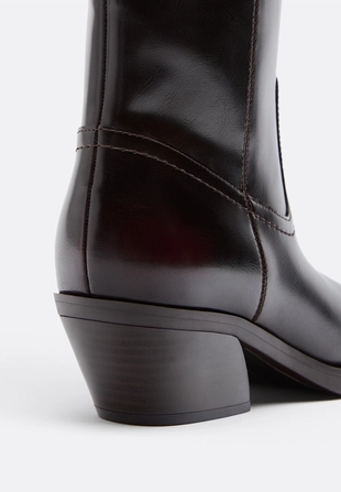 Коричневые сапоги-казаки с гладким голенищем- Заказать в России